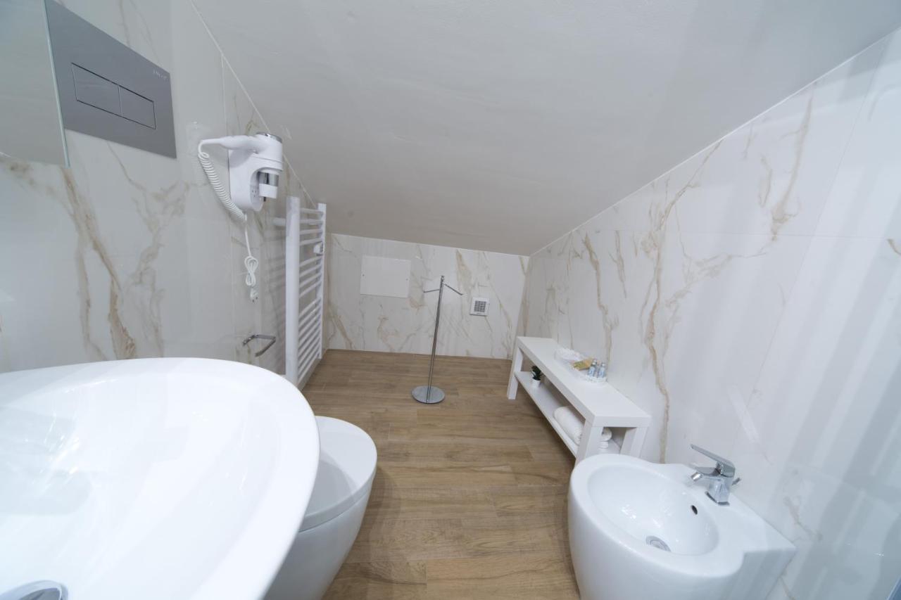 Slow Chic Apartment Beb Policlinico Messina Bagian luar foto