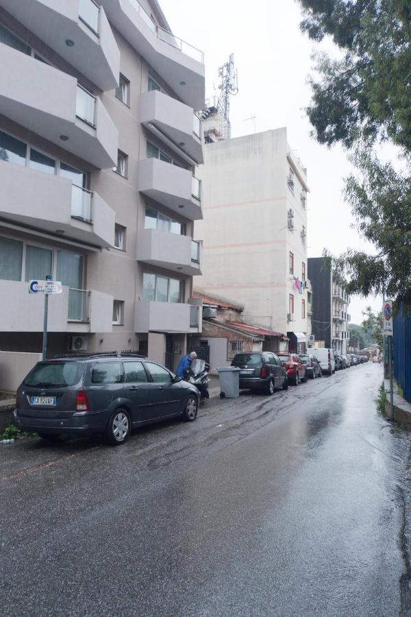 Slow Chic Apartment Beb Policlinico Messina Bagian luar foto